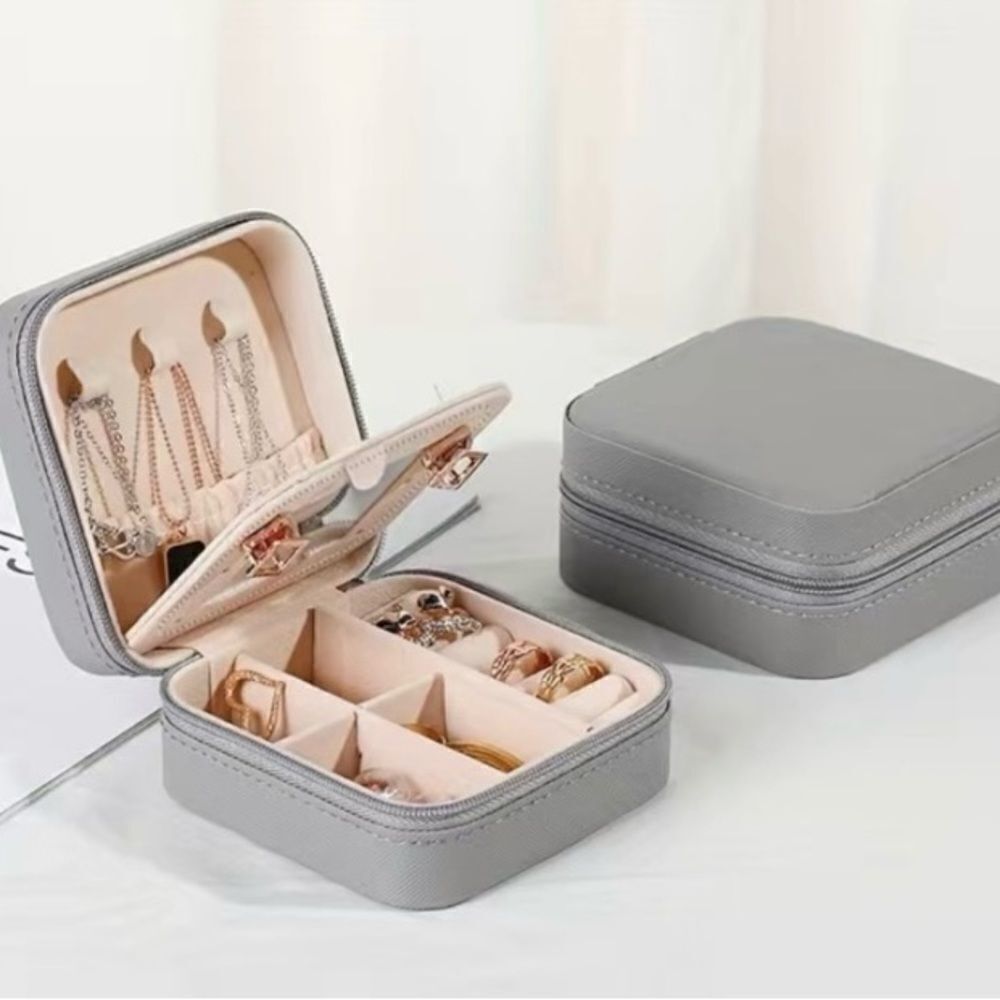 ✨🆕✨ GRAY Travel Jewelry Box Organizer Case (with Mirror)✨